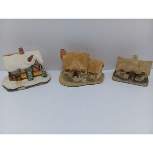 Lot Of 3 Miniture Villiage Dioramas By David Winter & Memory Lane Cottages...